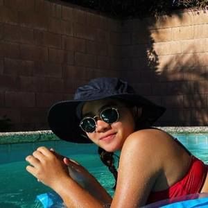 Meet your Posher, Pamela